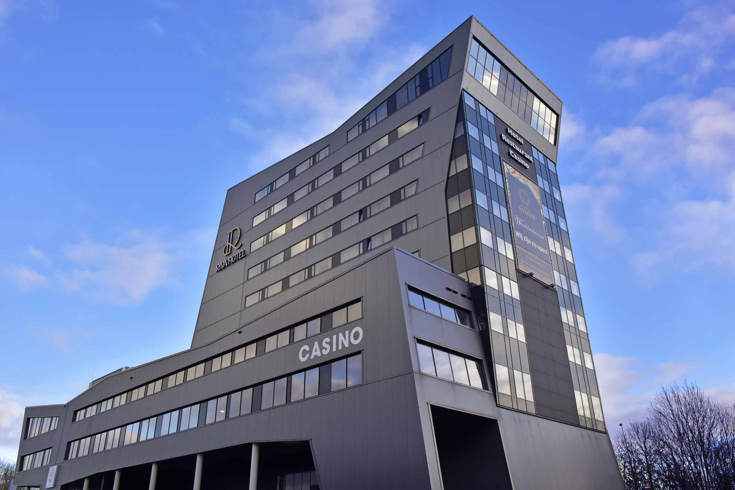 Riva Hotel Den Haag gebouw overdag
