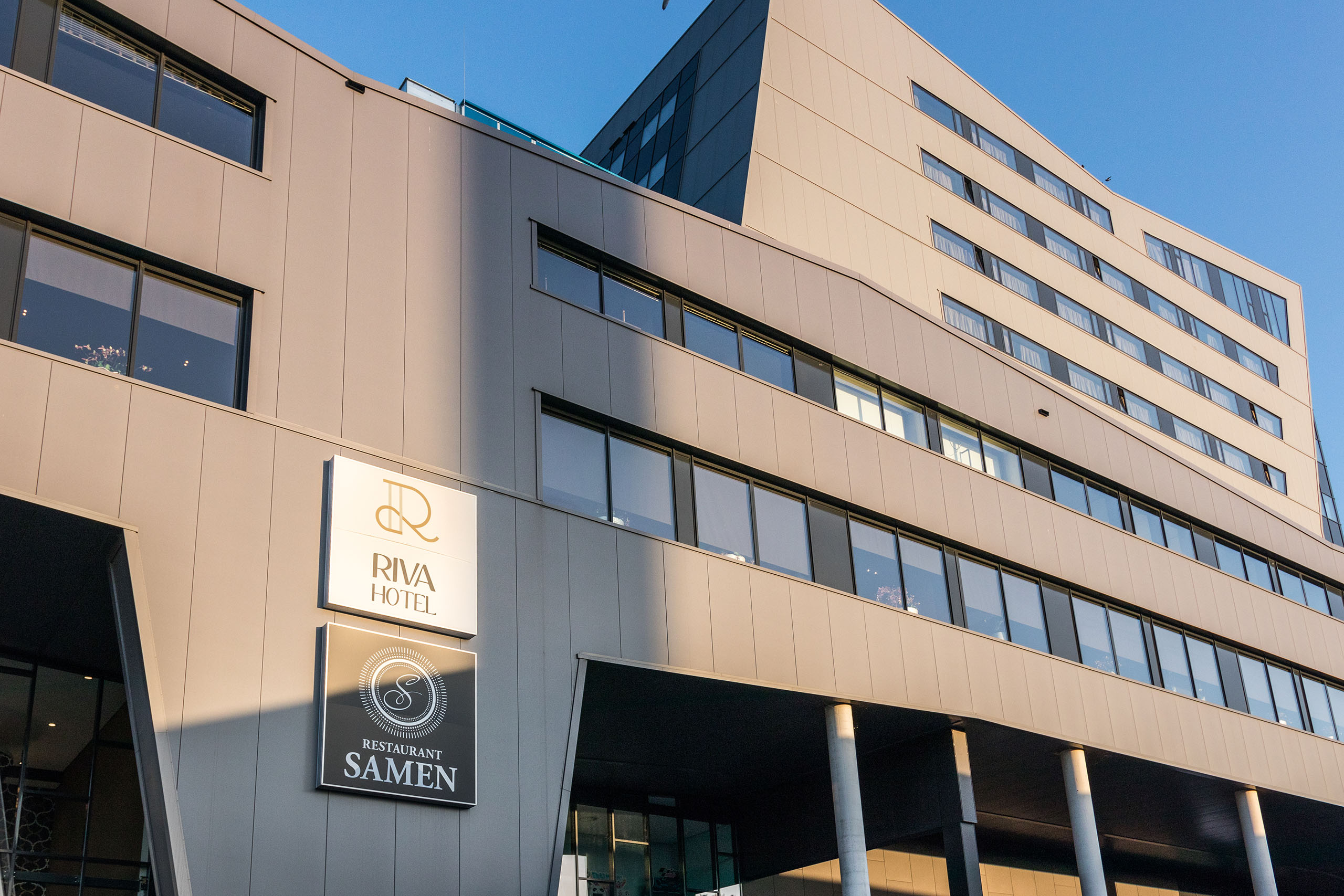 Riva Hotel Den Haag exterieur